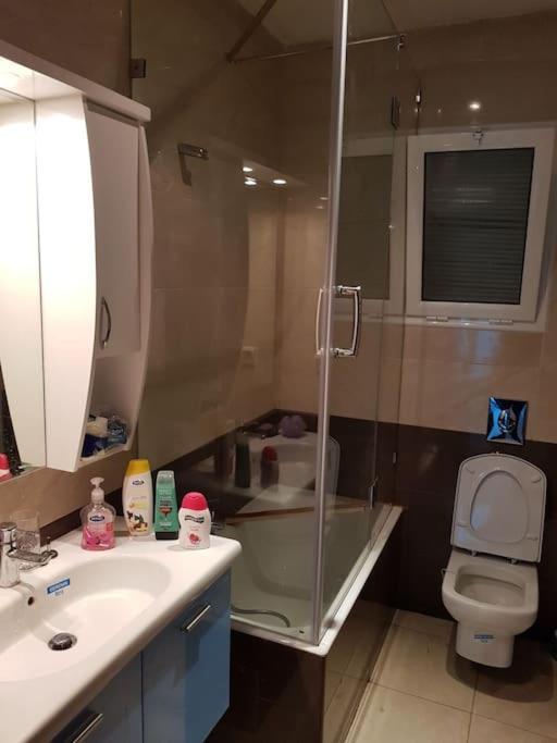 Lovely Apartment Near Tunis Mall - Lac2 Тунис Екстериор снимка